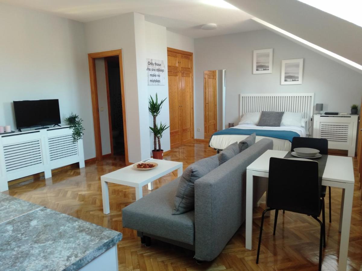 Airport Ifema Barajas Home مدريد المظهر الخارجي الصورة